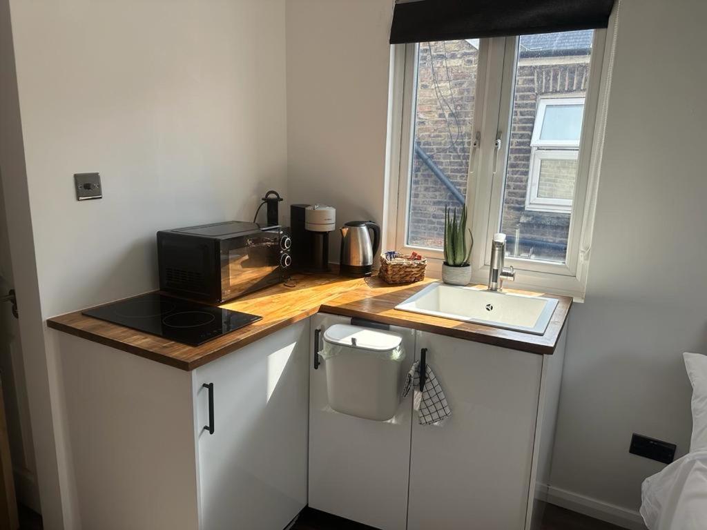 Studio In The Heart Of Лондон Екстериор снимка